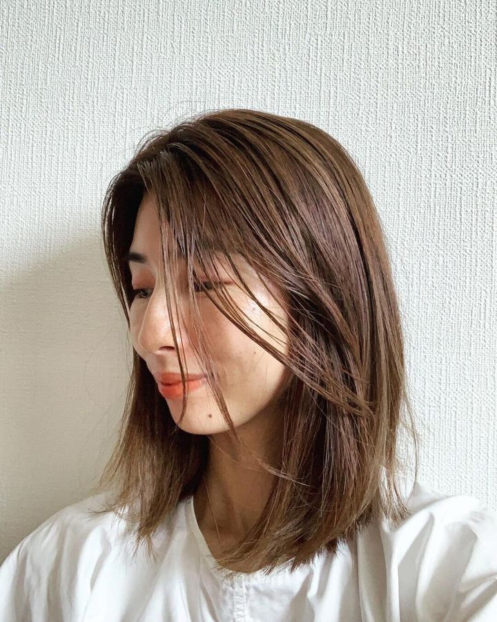 40代女性におすすめロングヘア58選 22最新 おしゃれなヘアカタログで似合う髪型が絶対見つかる サンキュ 40代女性におすすめロングヘア58選 22最新 おしゃれなヘアカタログで似合う髪型が絶対見つかる サンキュ