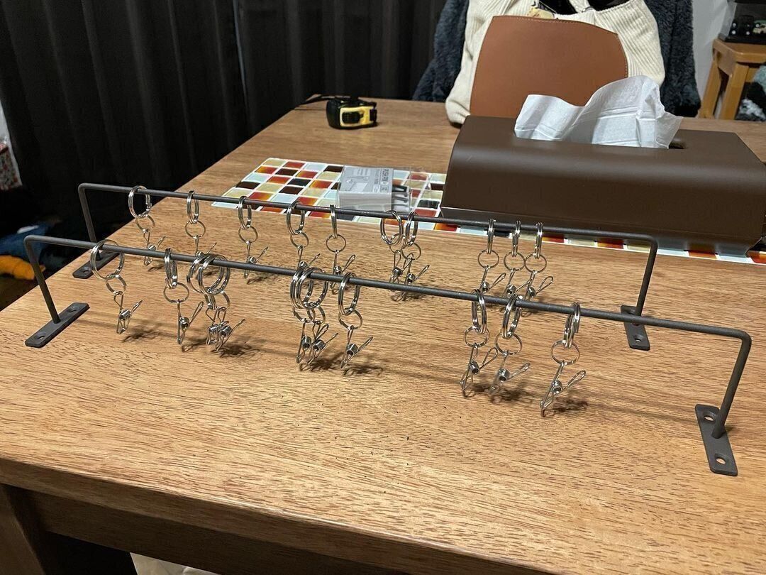 アイアンバーを使った男前な帽子収納