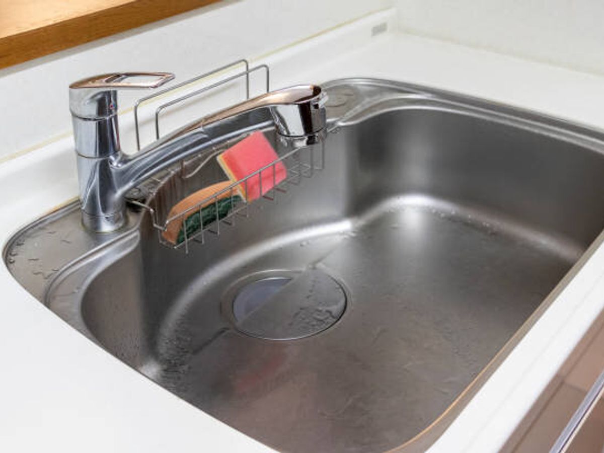 ステンレス鋼で作られた流し