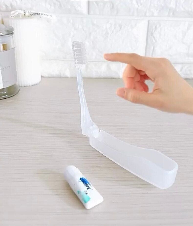コンパクトで持ち運びやすい！「折りたたみ歯ブラシ」