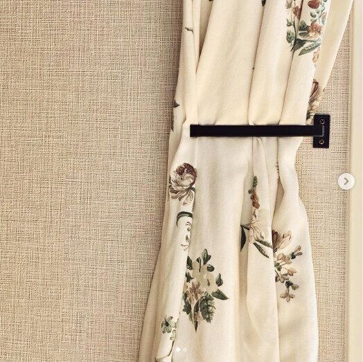 【セリア】アイアンバーがカテーンホルダーに大変身