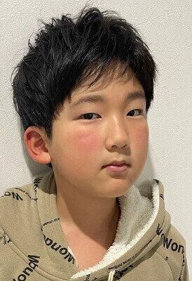 クリーンな印象！無造作ツーブロック