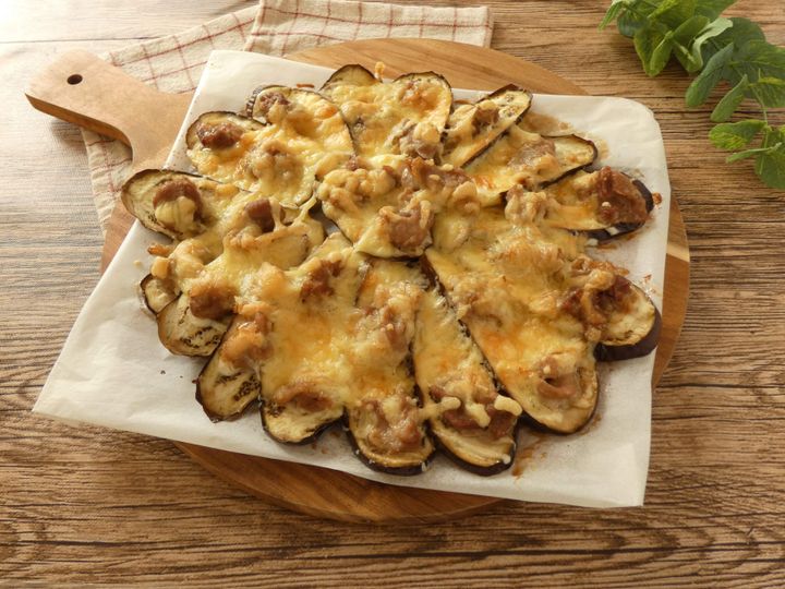 ナスをピザ生地に 食べ応えバッチリでご飯が進む ナスピザ はメインおかずにピッタリ サンキュ ナスをピザ生地に 食べ応えバッチリでご飯が進む ナスピザ はメインおかずにピッタリ サンキュ