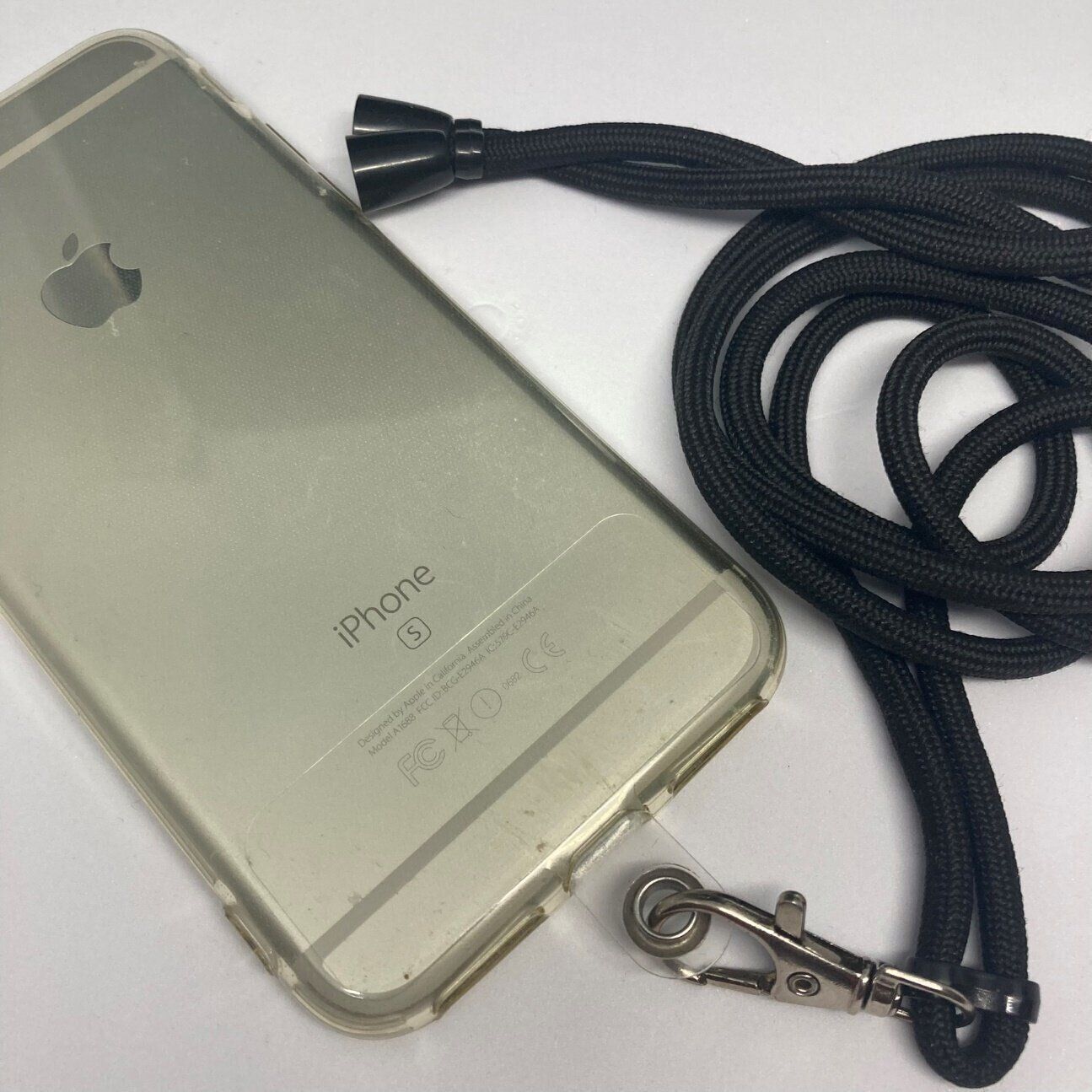 【ダイソー】アニメファンも注目？スマホストラップホルダーのホルダー部分だけ買えるのがうれしい