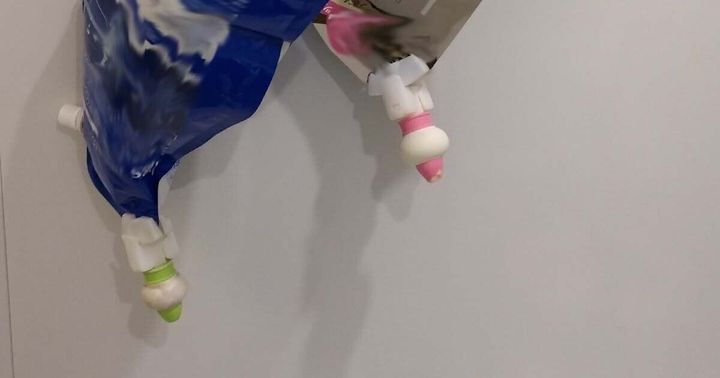 「詰め替えそのまま」ポンプが下を向いている