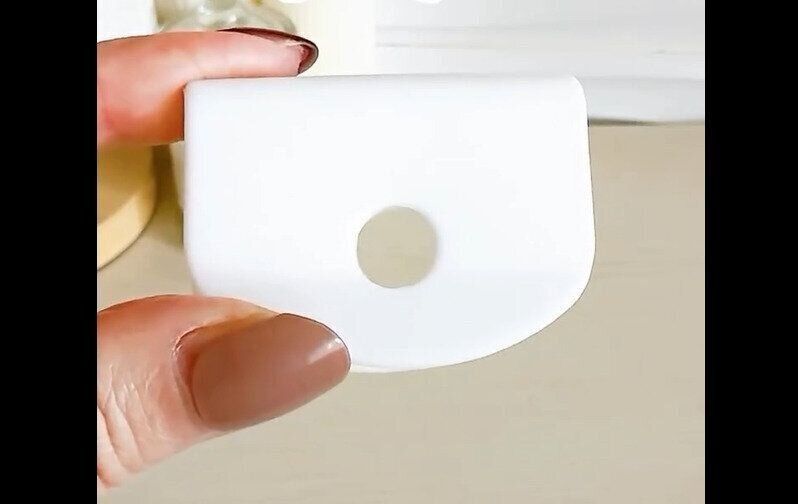 【セリア】刃が隠れて安全！ピーラー刃カバー