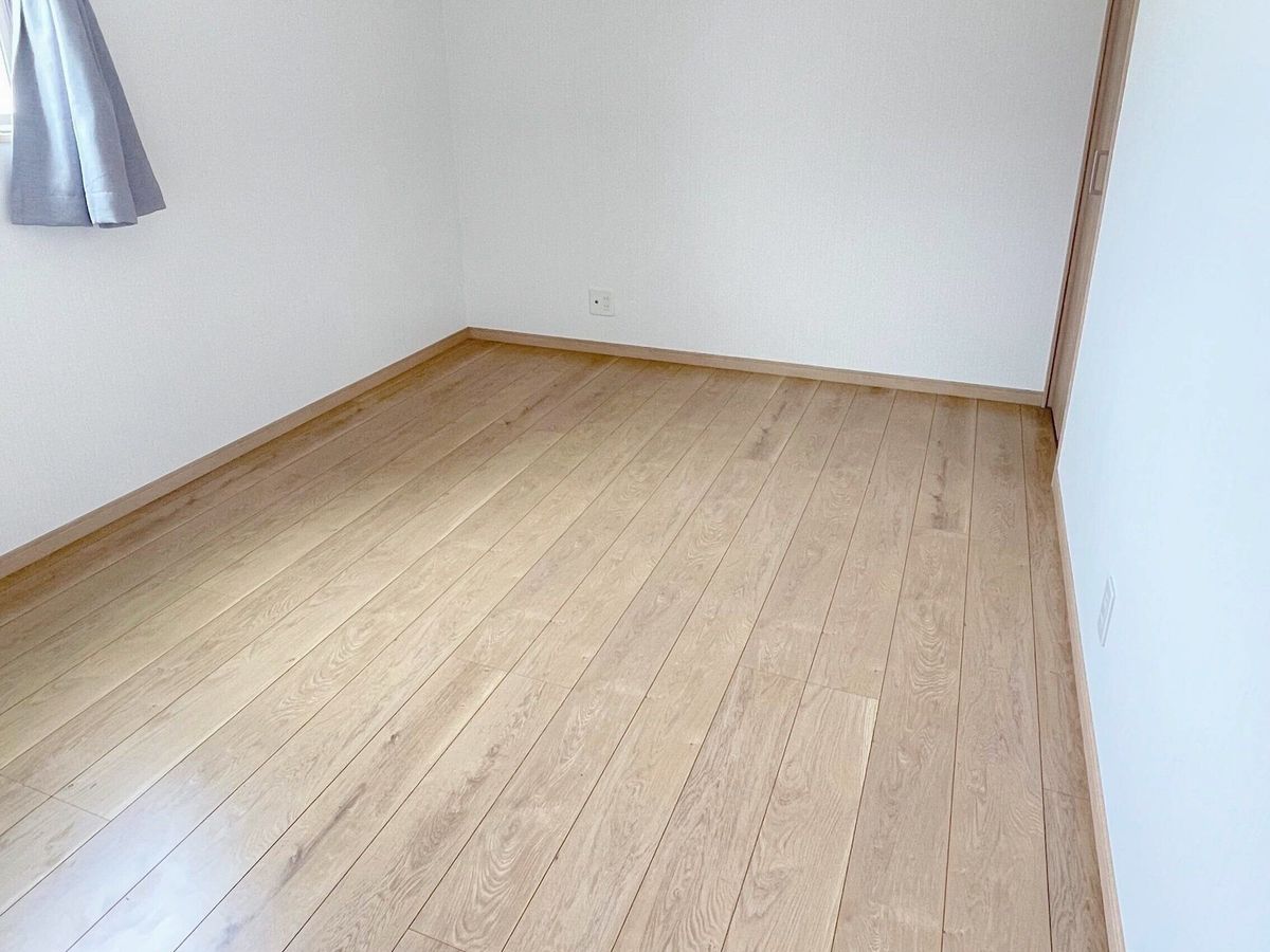 お部屋が殺風景すぎたらどうすればいい?シンプリストが提案する5つの解決策