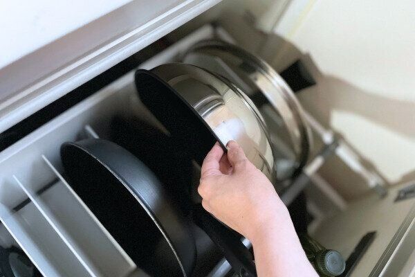 見れば何があるかわかり、取り出しやすい収納例