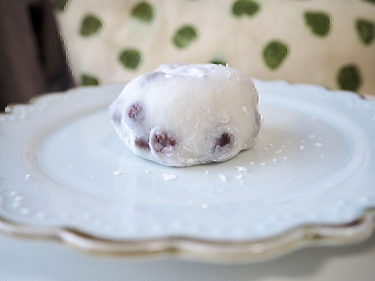 シャトレーゼ「白州名水 塩豆大福」正面写真