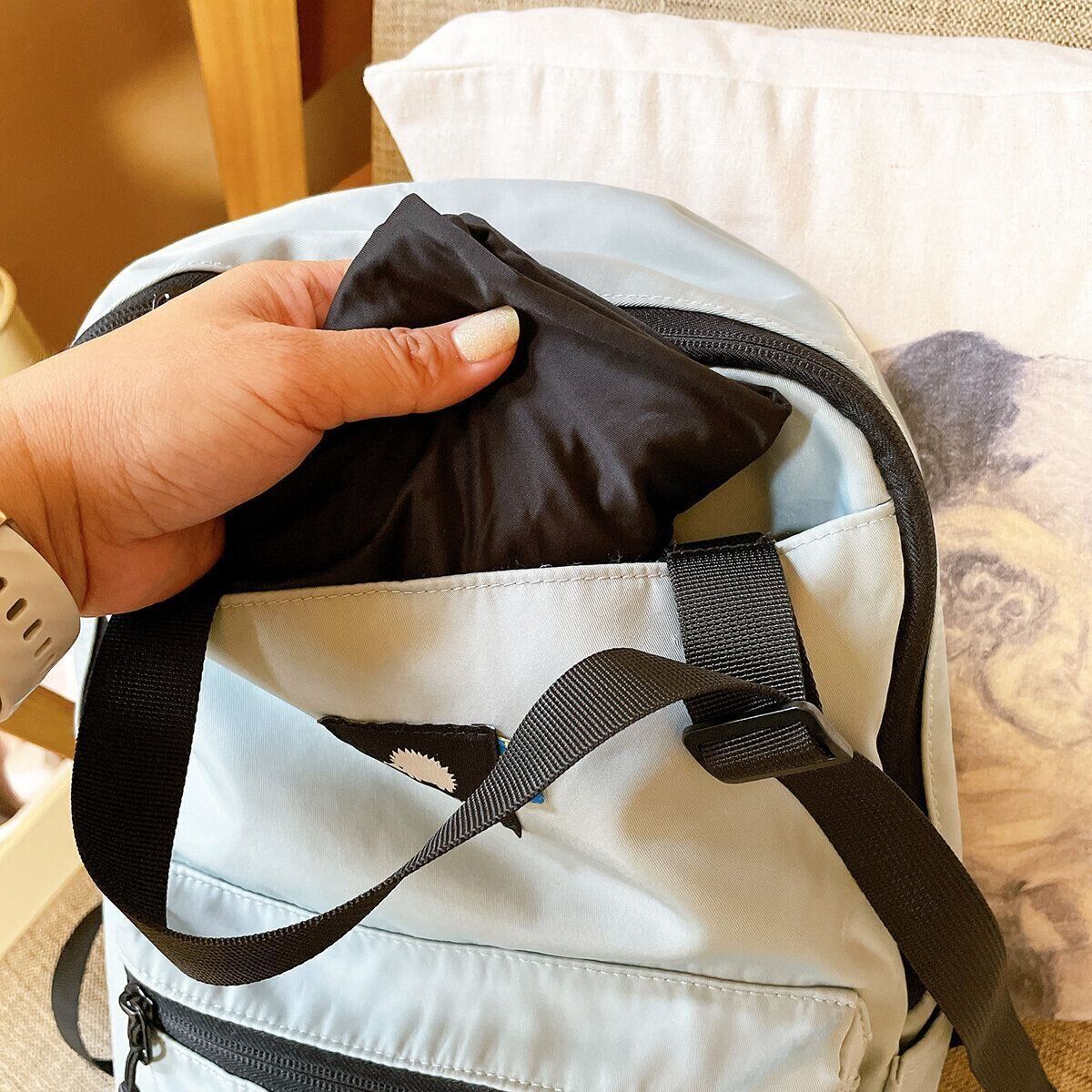 コンパクトなのでリュックのポケットにも入る