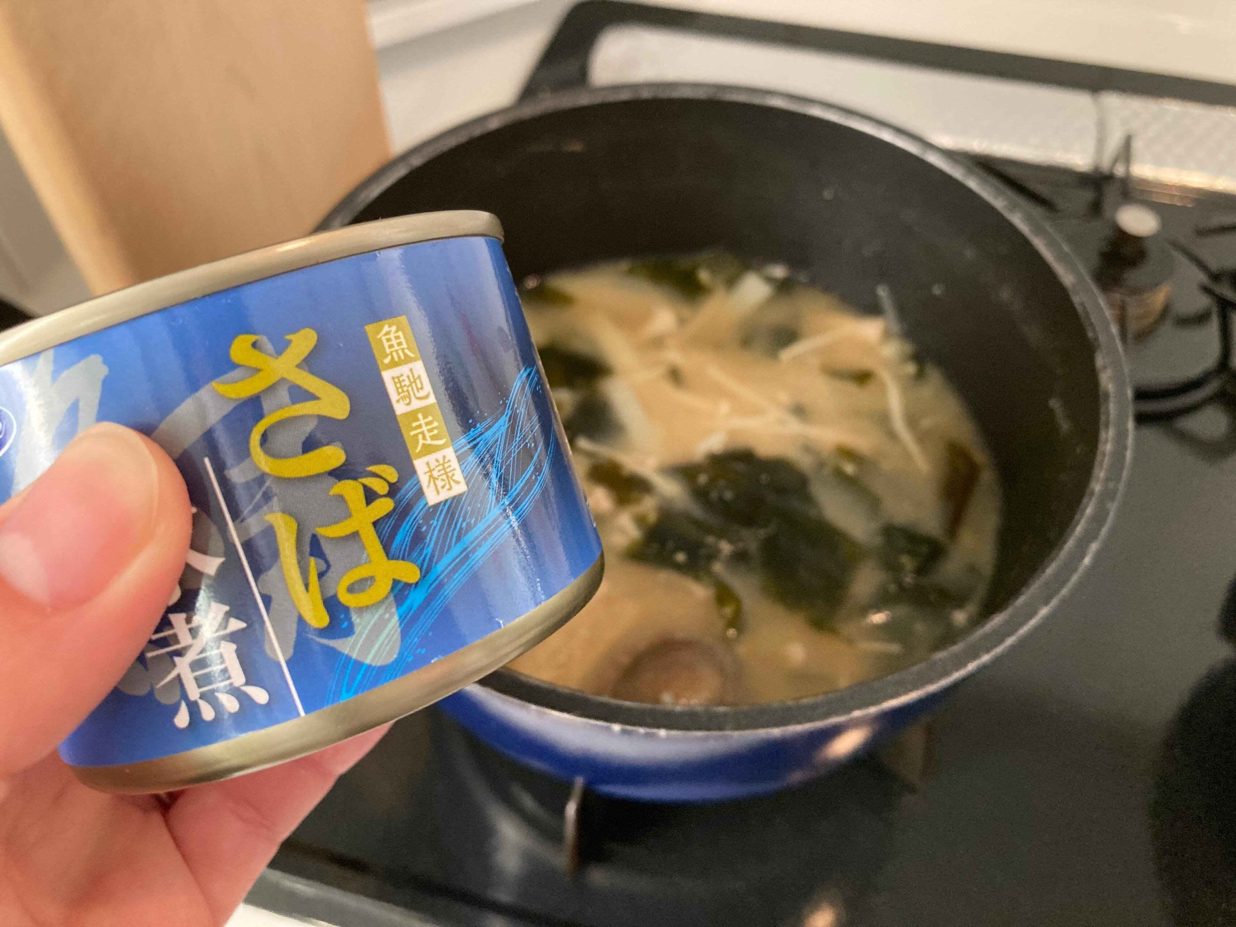 サバ缶とお味噌汁
