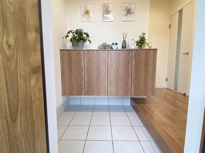 水まきも洗剤も不要 めんどうな玄関掃除を簡単にする方法 サンキュ 水まきも洗剤も不要 めんどうな玄関掃除を簡単にする方法 サンキュ