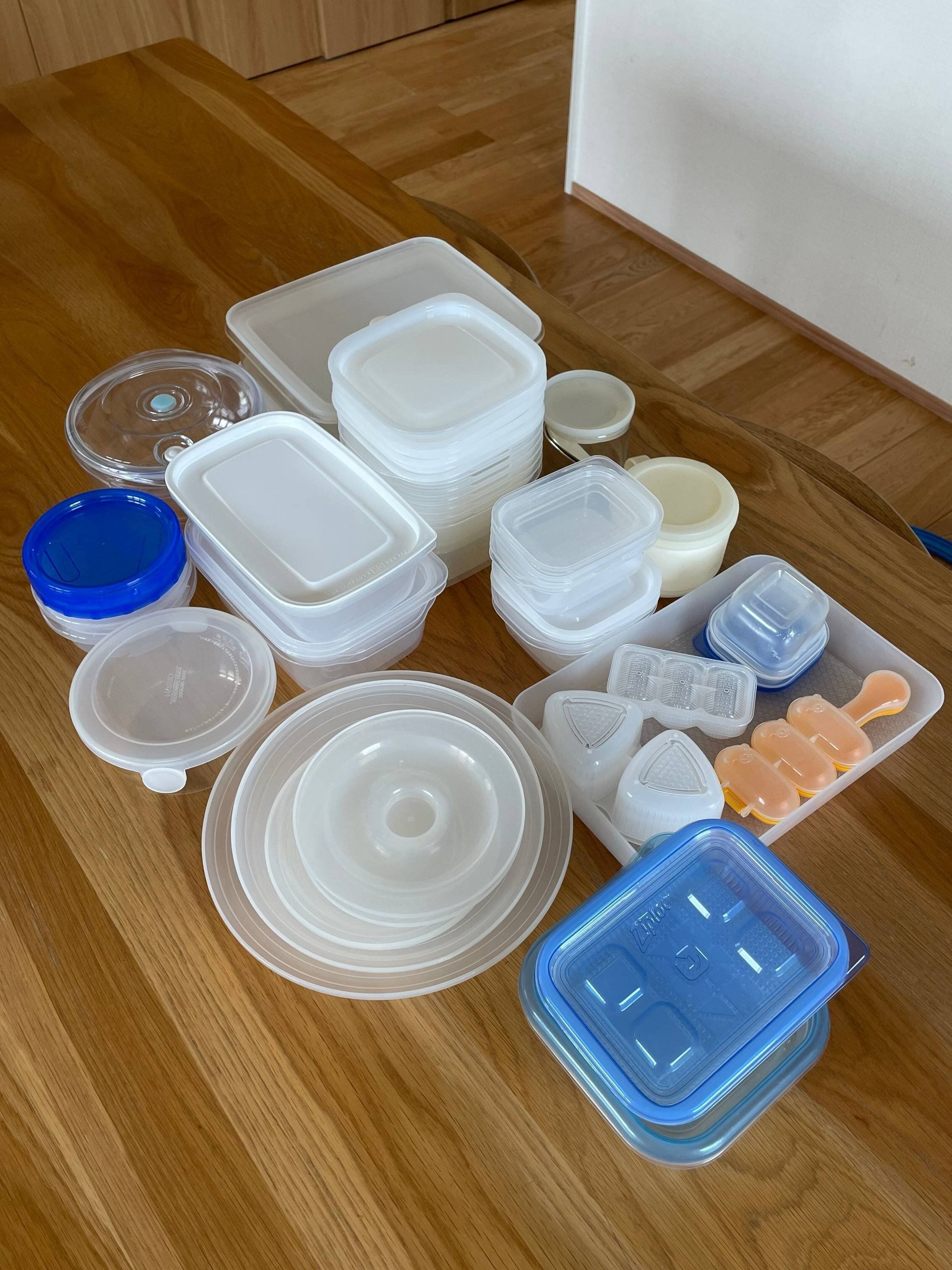 保存容器全出し