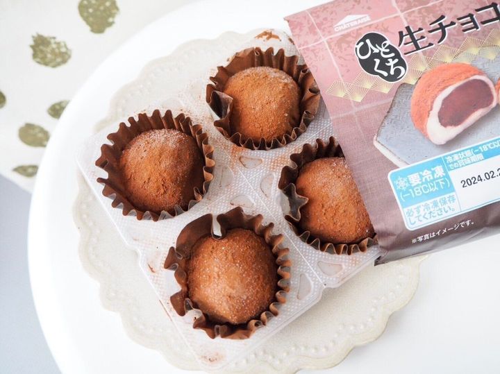 シャトレーゼ「ひとくち生チョコ大福4個入」商品写真
