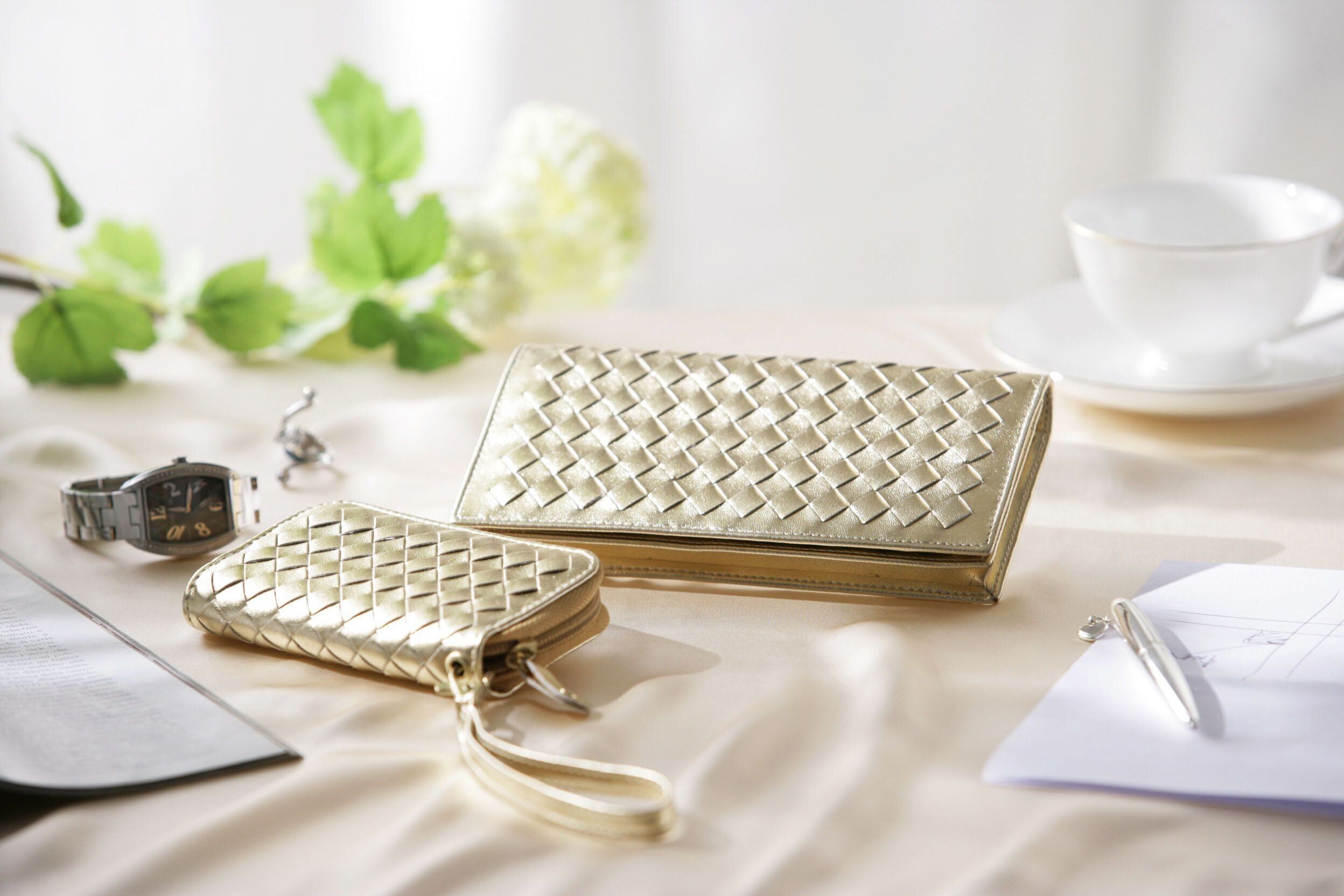 お金持ちはみんな買っていた！秋の「実り財布」の特徴は？何色がいい？ 【Dr.コパの風水解説】