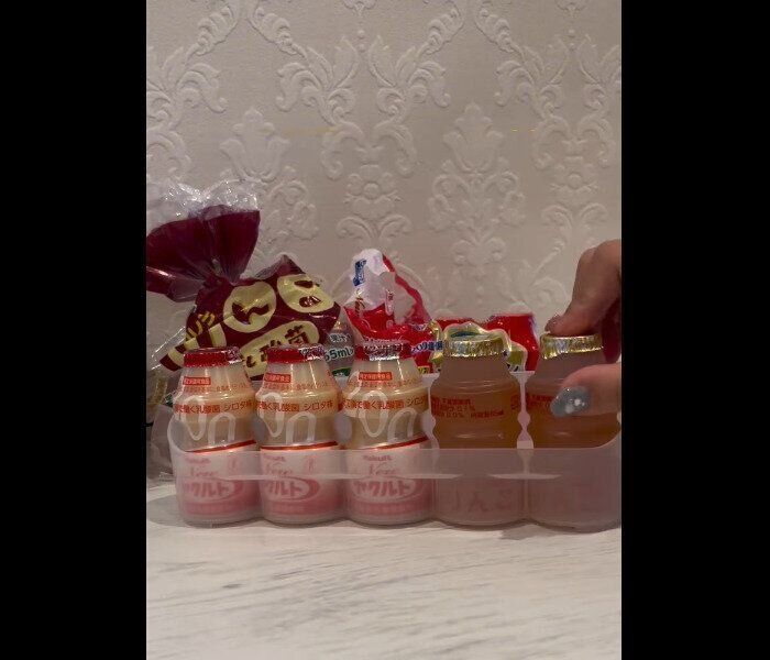 【セリア】もう転がらない！乳酸菌飲料スタンドMini