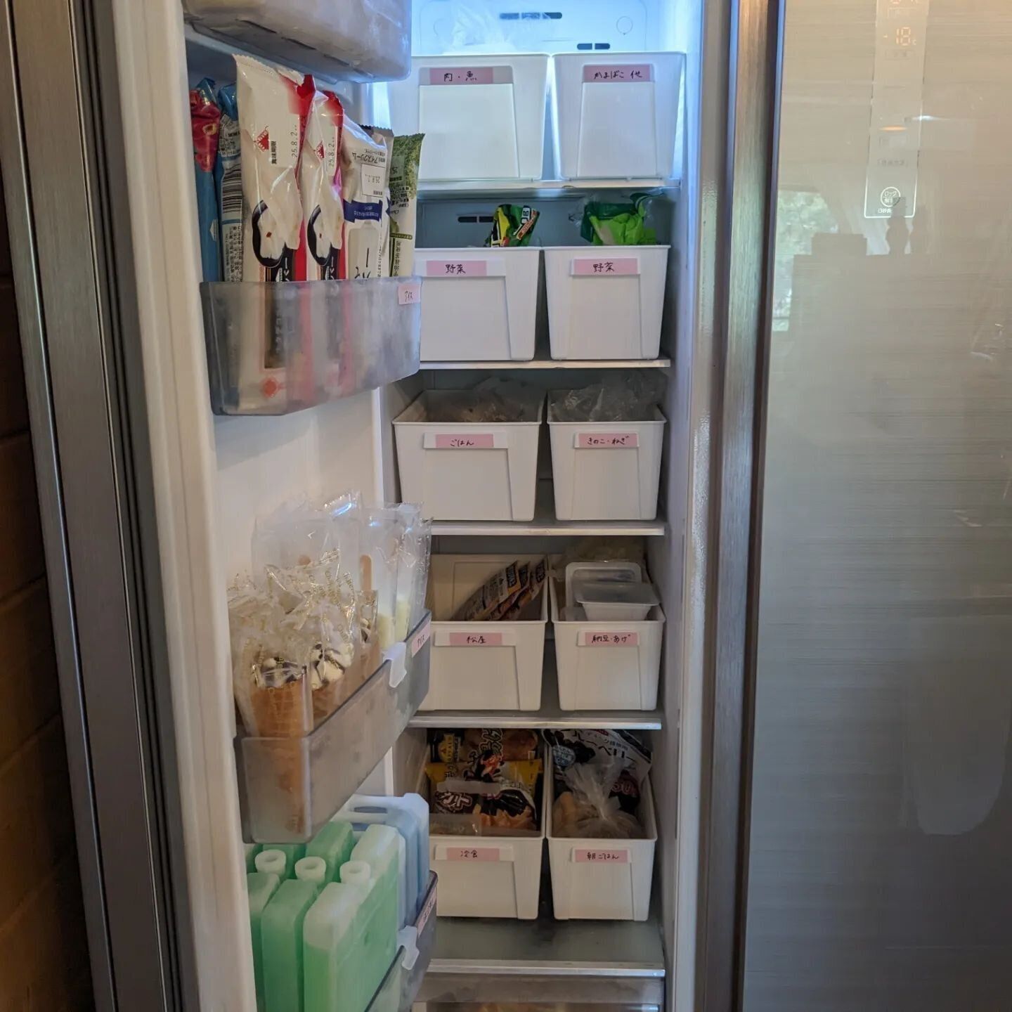 ジャンル別に収納して使いやすく◎