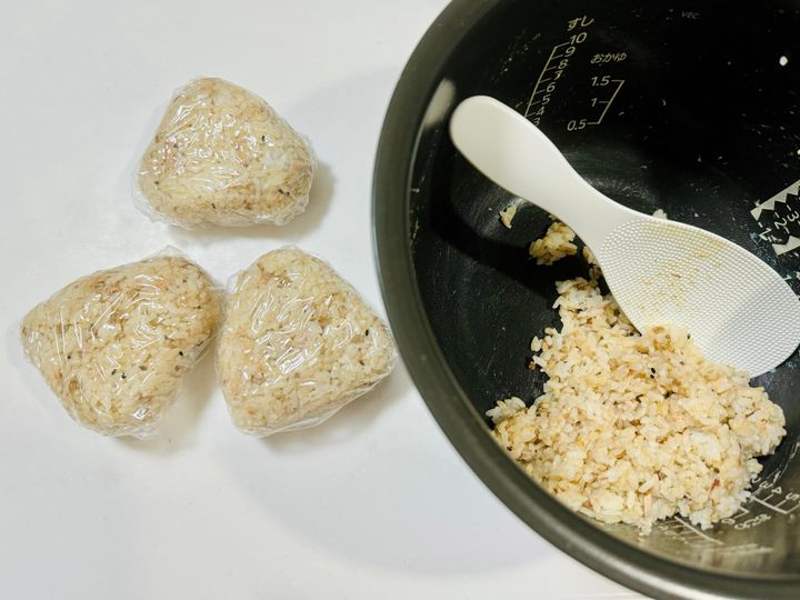ごはんは多めに炊いておにぎりに