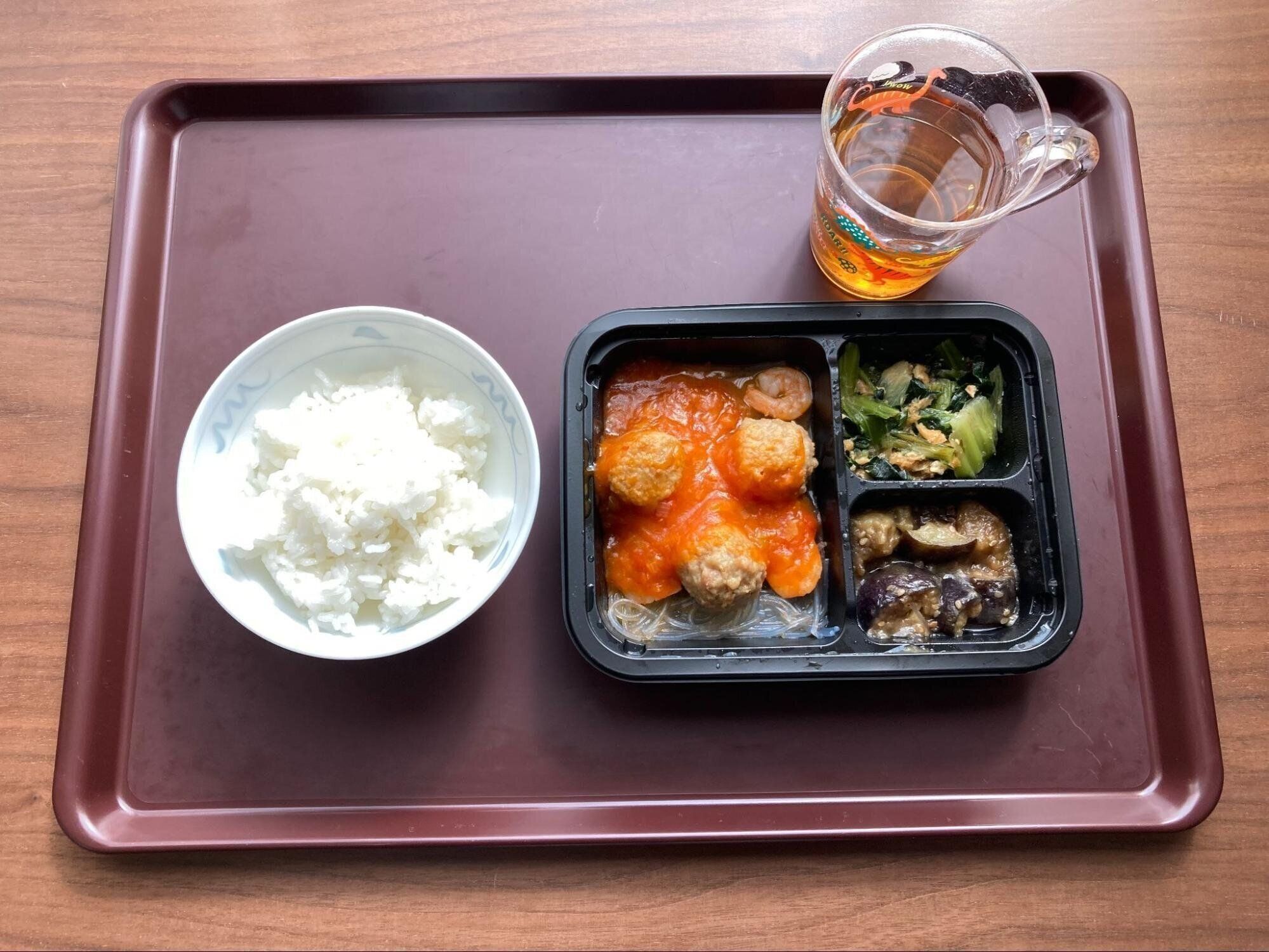 ヨシケイ　シンプルミール　えびと肉団子のチリソース