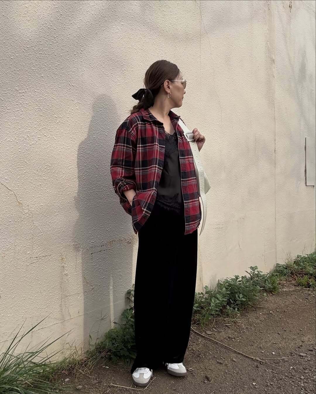 【ユニクロ】ウエストゴムでもきれい！秋冬の日常着に欠かせない4大「ラクチンパンツ」