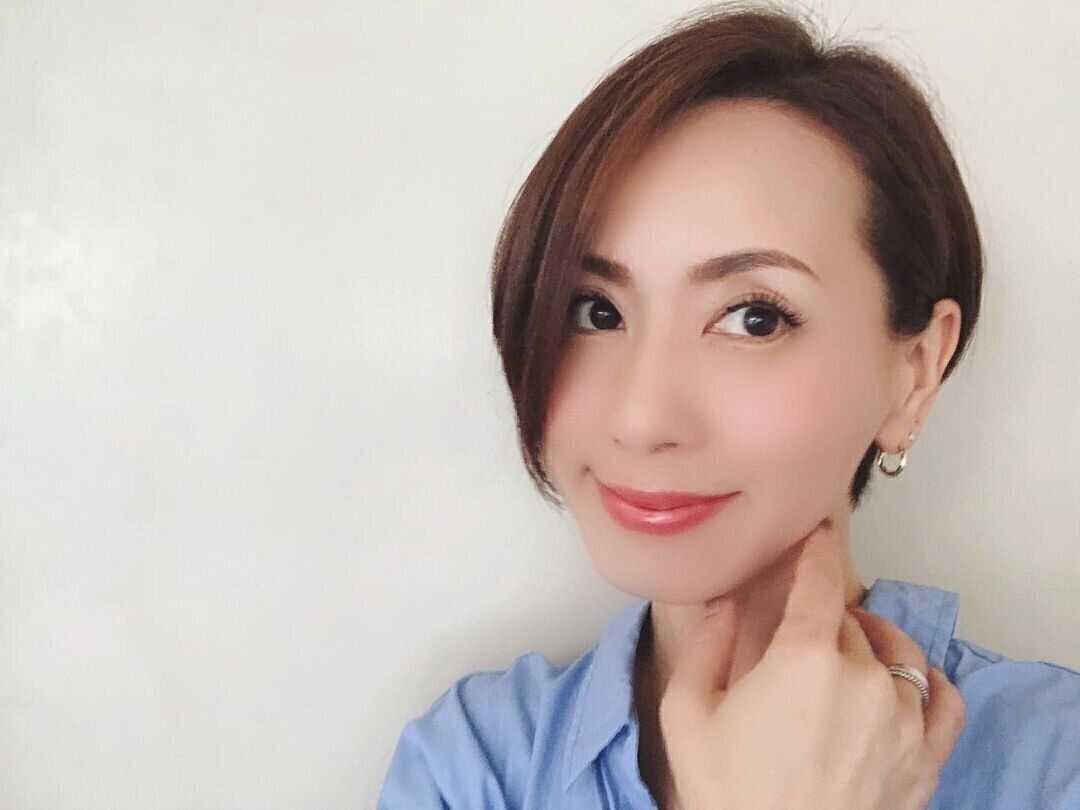 40代女性に似合うふんわりショートヘアスタイル！思いきってベリーショート気味に！