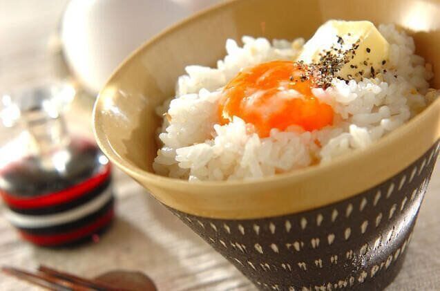 ショウガバター塩麹卵かけご飯