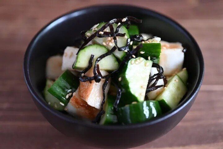 はんぺんときゅうりの塩昆布和え