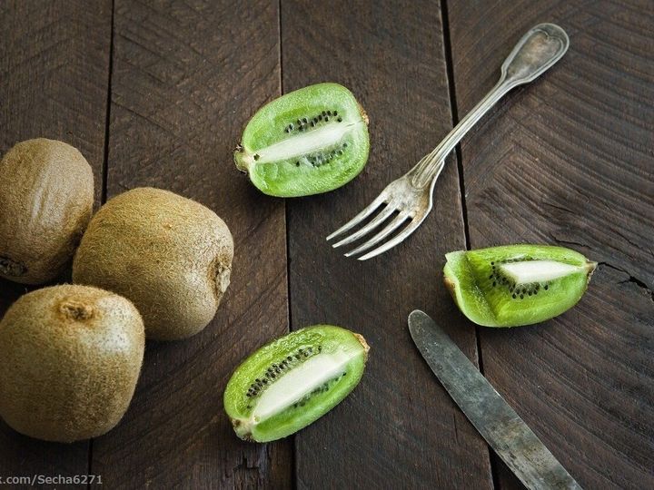 キウイフルーツは輪切りよりも 切り がおいしい 管理栄養士が教えるその理由って サンキュ キウイフルーツは輪切りよりも 切り がおいしい 管理栄養士が教えるその理由って サンキュ