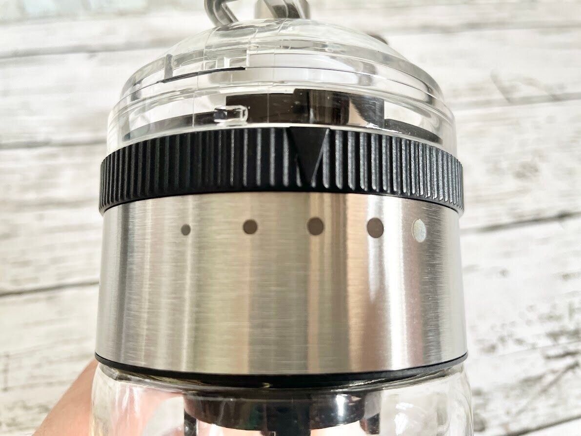 ダイソーコーヒーミルの豆の粗さ調節目盛り