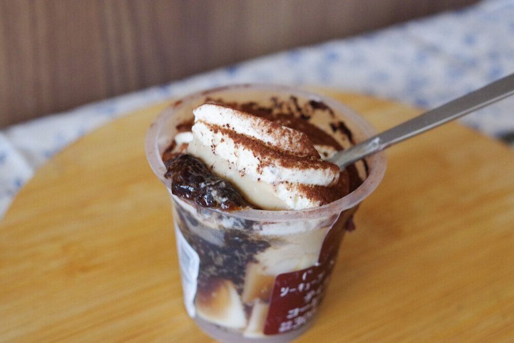 【ローソン】見つけたら買って！こだわりのティラミス「シーキューブ」コラボの新作スイーツ