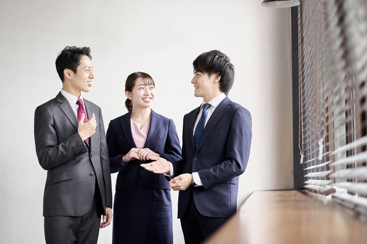 アジアのビジネスパーソンと話をする