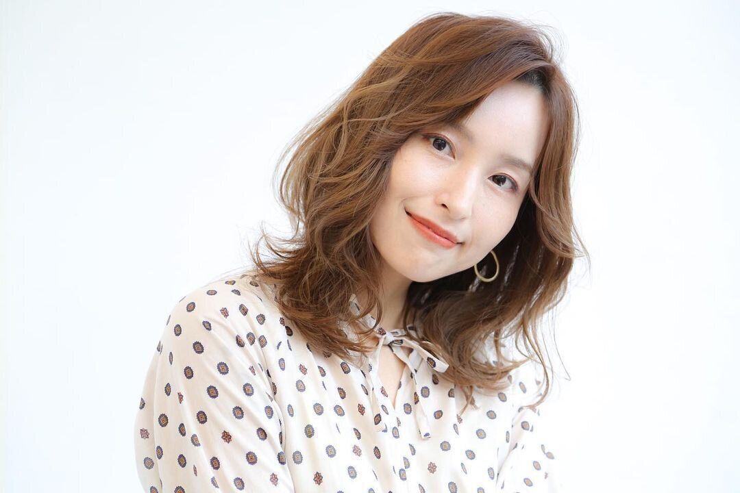 40代女性にもおすすめ！小顔効果もバッチリ！くびれレイヤーで骨格カバーが可能！