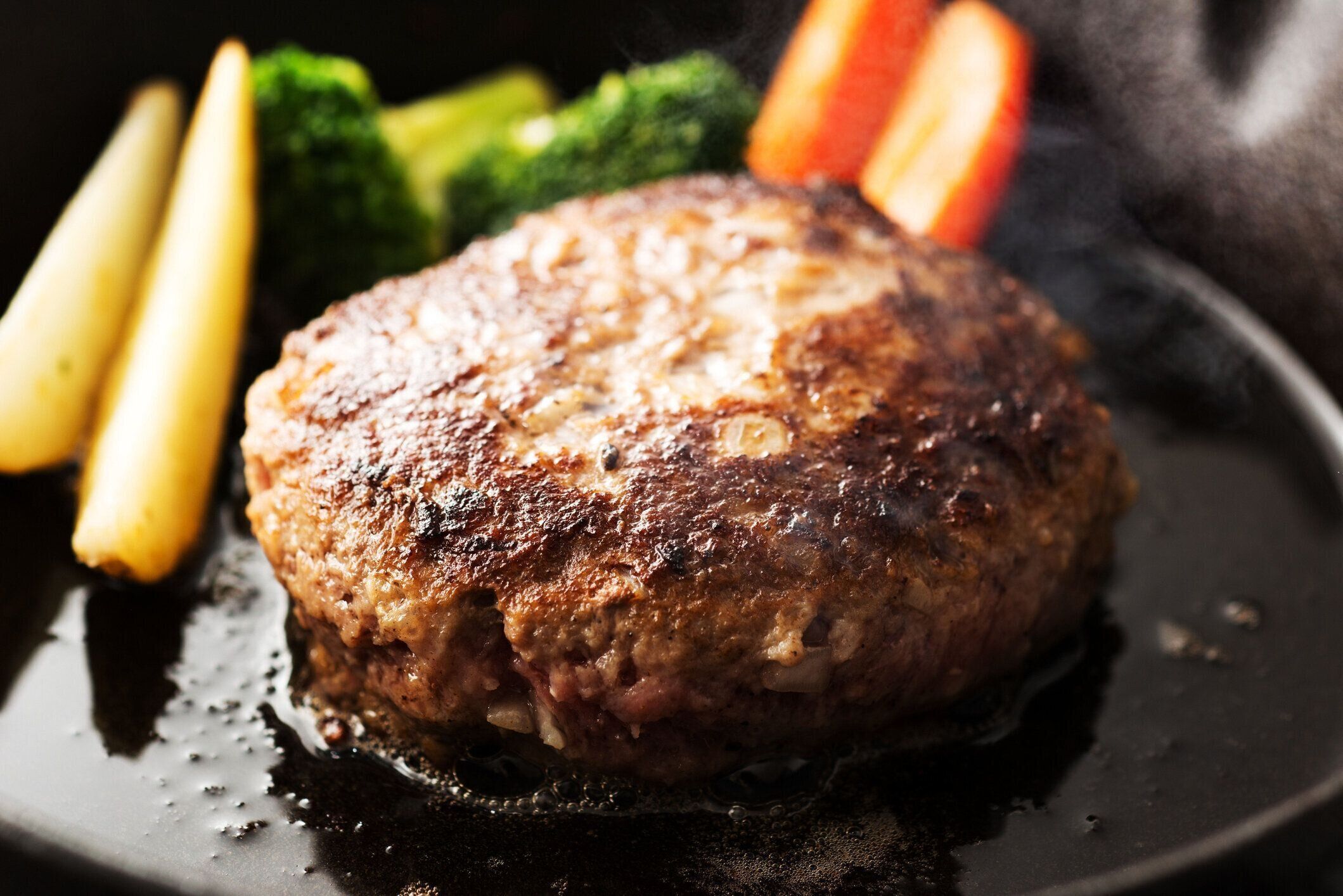 美味しいハンバーグステーキ。