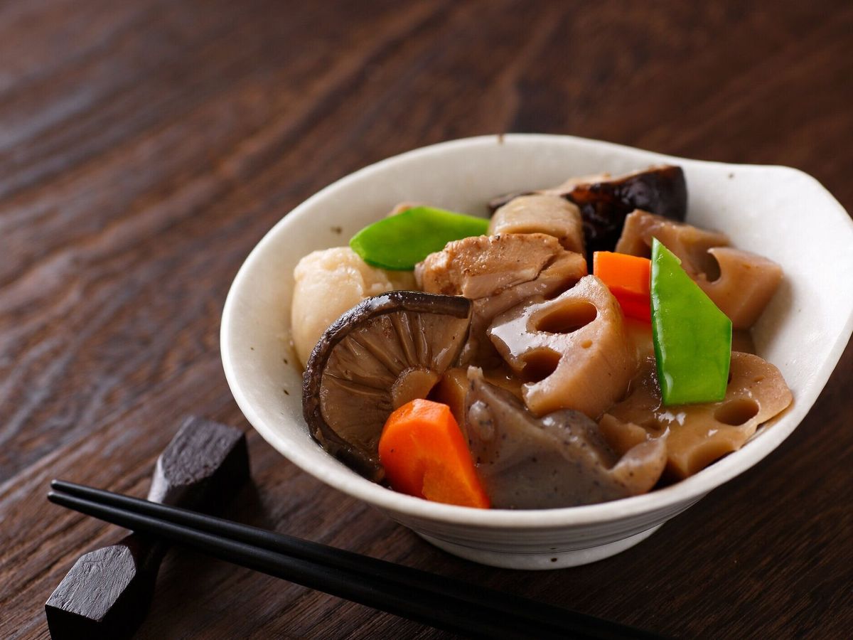 煮込み鶏肉と根菜