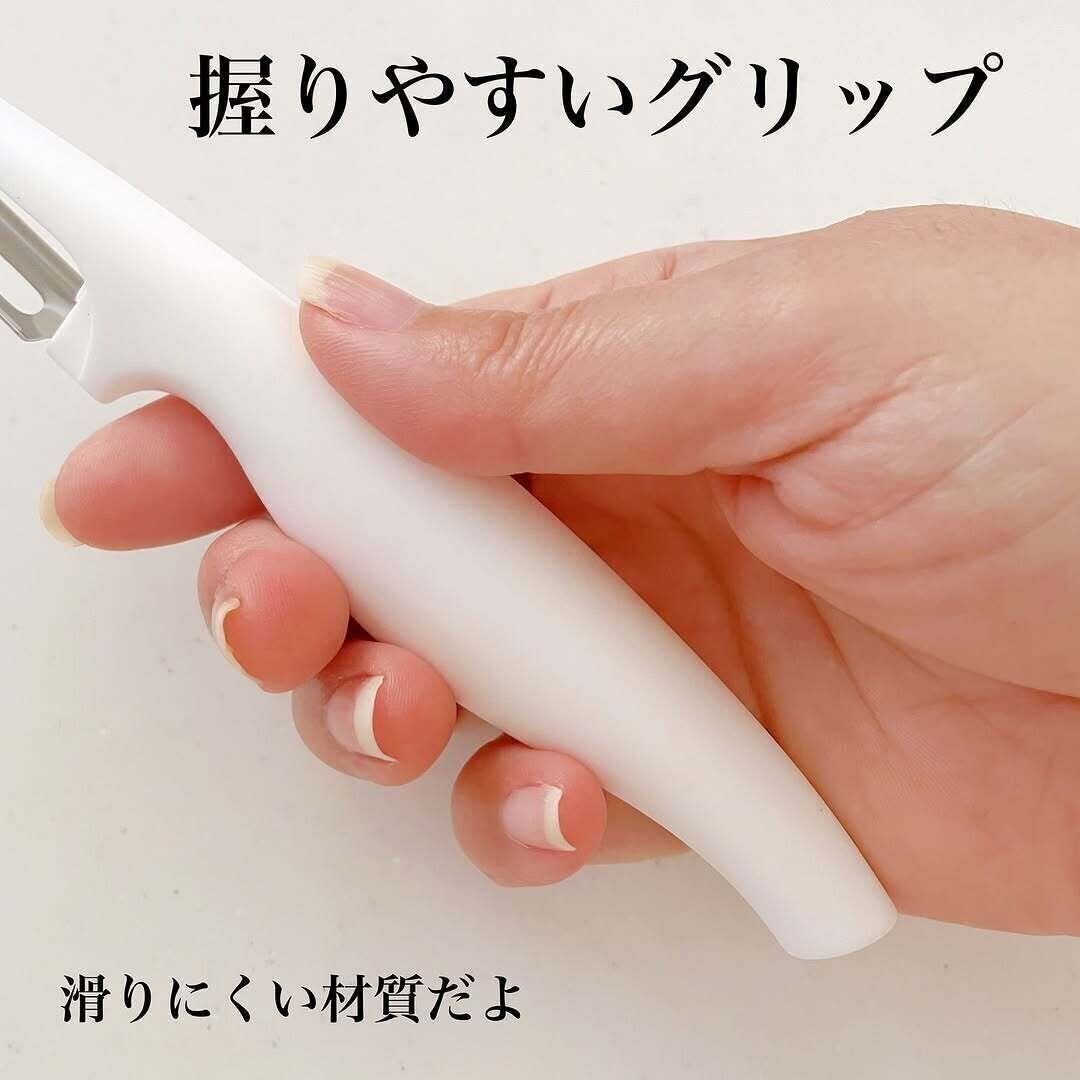 前から狙ってた！話題の「たて型ピーラー」