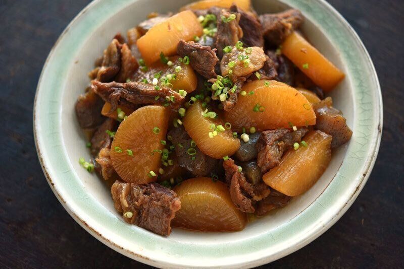 牛すじと大根の煮物（煮込み）