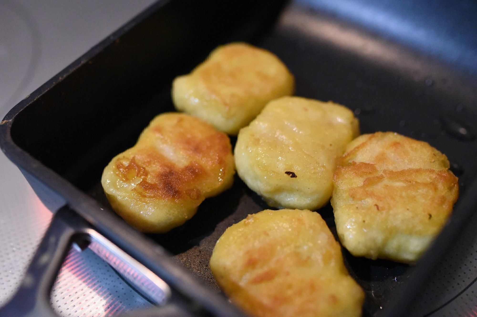 お弁当のおかずに、忙しい朝でも簡単に調理できます。