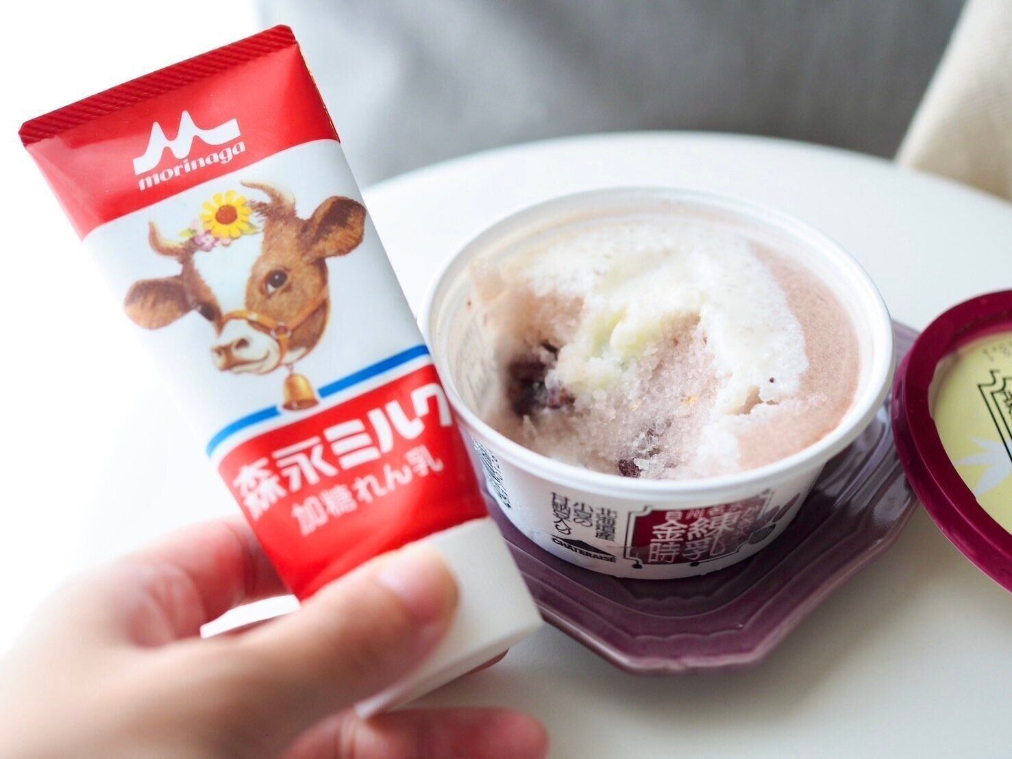 シャトレーゼ「白州名水かき氷 練乳金時 北海道産小豆の甘納豆入り」商品写真