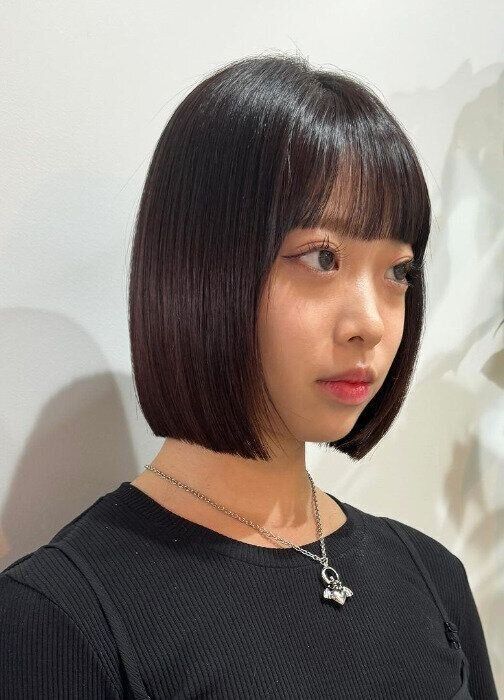 面長さんにおすすめ！前髪ありのワンレングスボブ