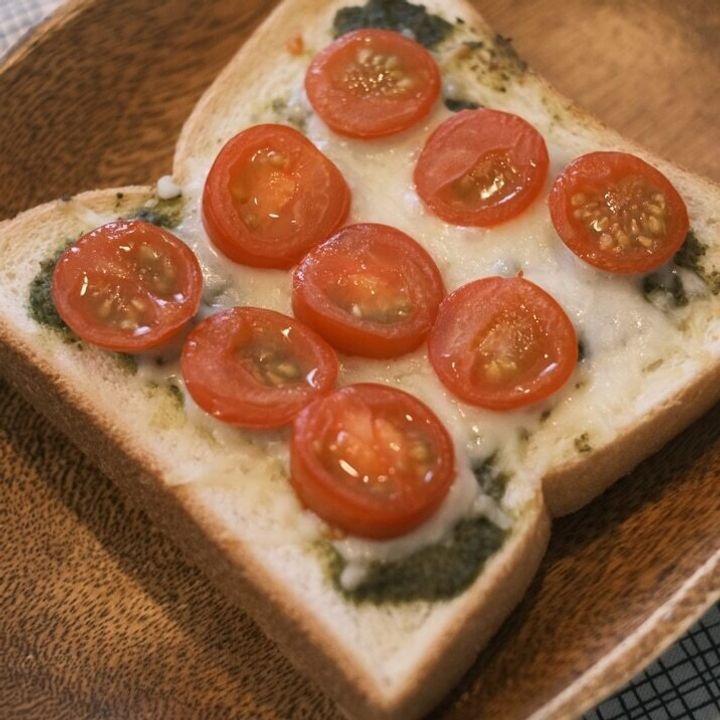 ジェノベーゼ チーズトースト