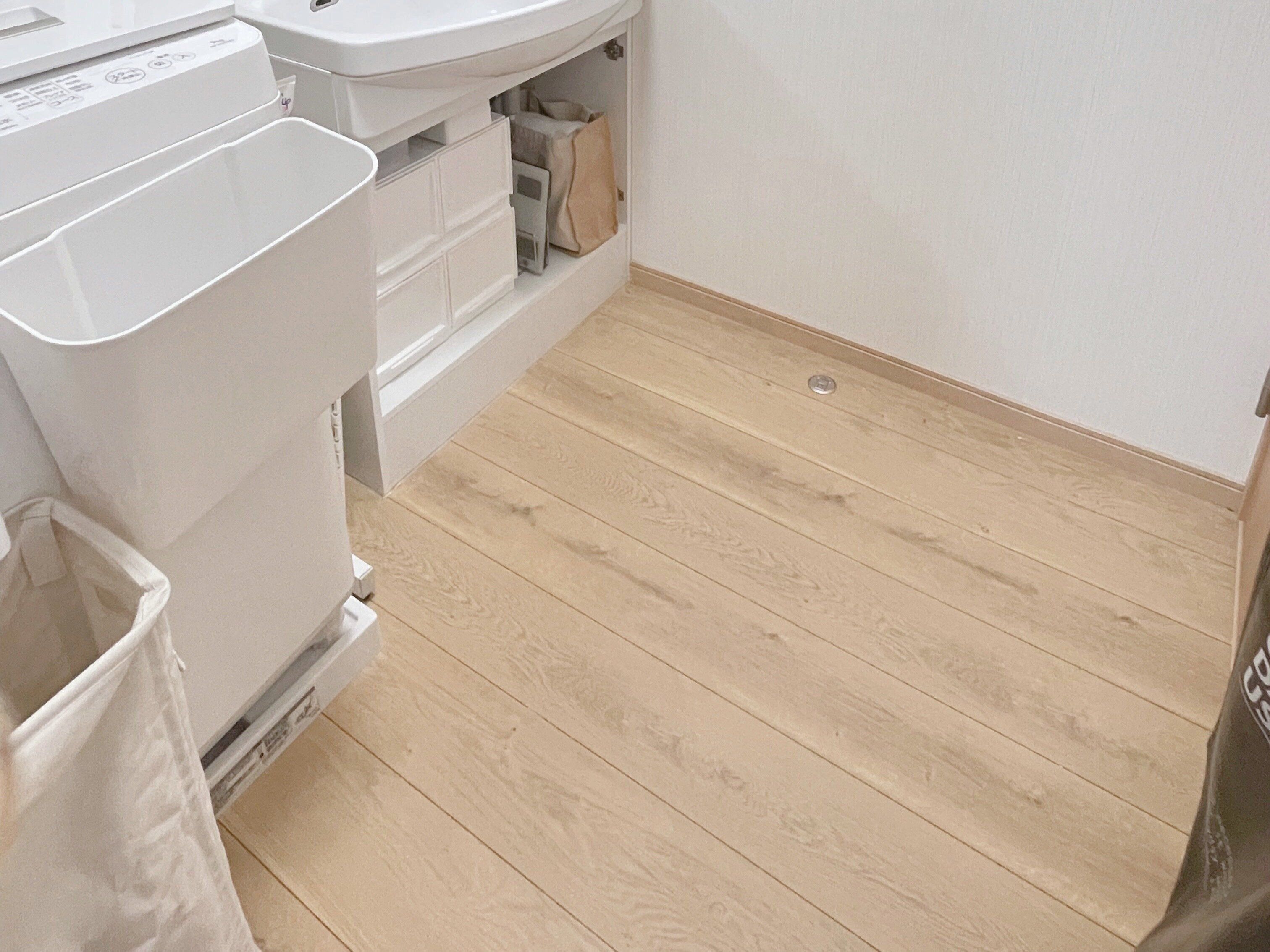 お風呂から出るときは床に何も置いていない状態にする