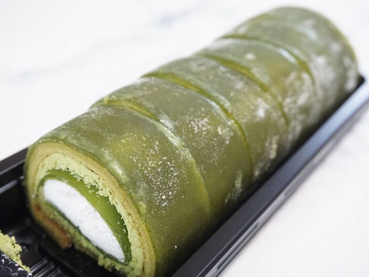 ローソン お抹茶もちもち もち食感ロール は1つ食べると止まらないモチモチ食感 サンキュ ローソン お抹茶もちもち もち食感ロール は1つ食べると止まらないモチモチ食感 サンキュ