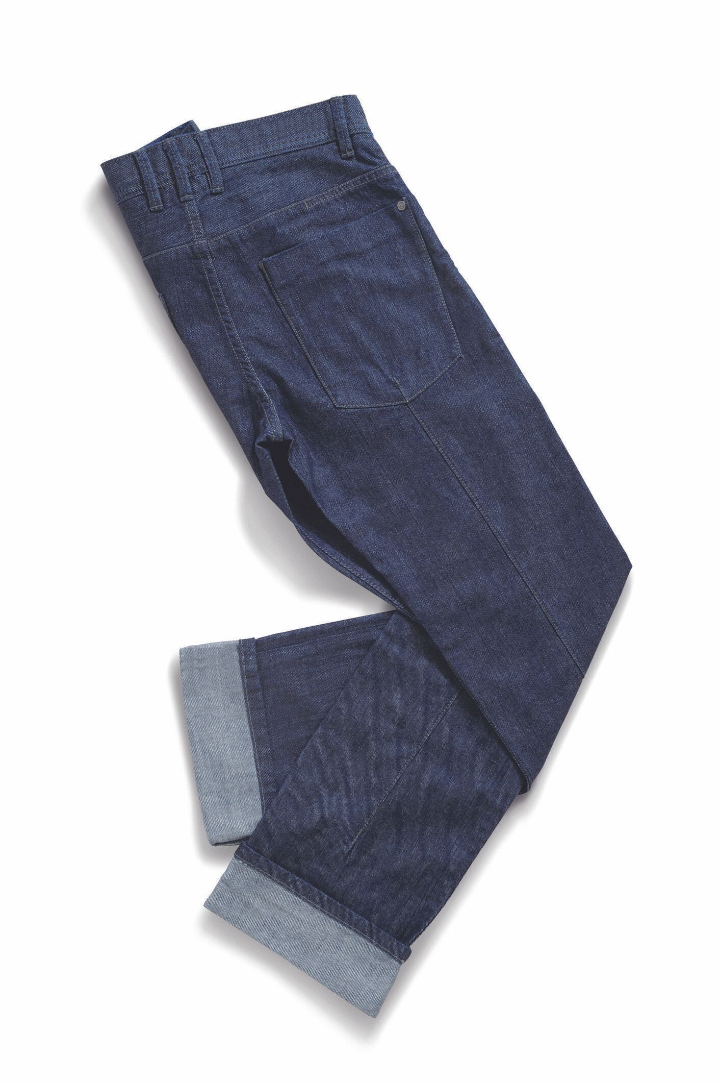 白で隔離されたジーンズ