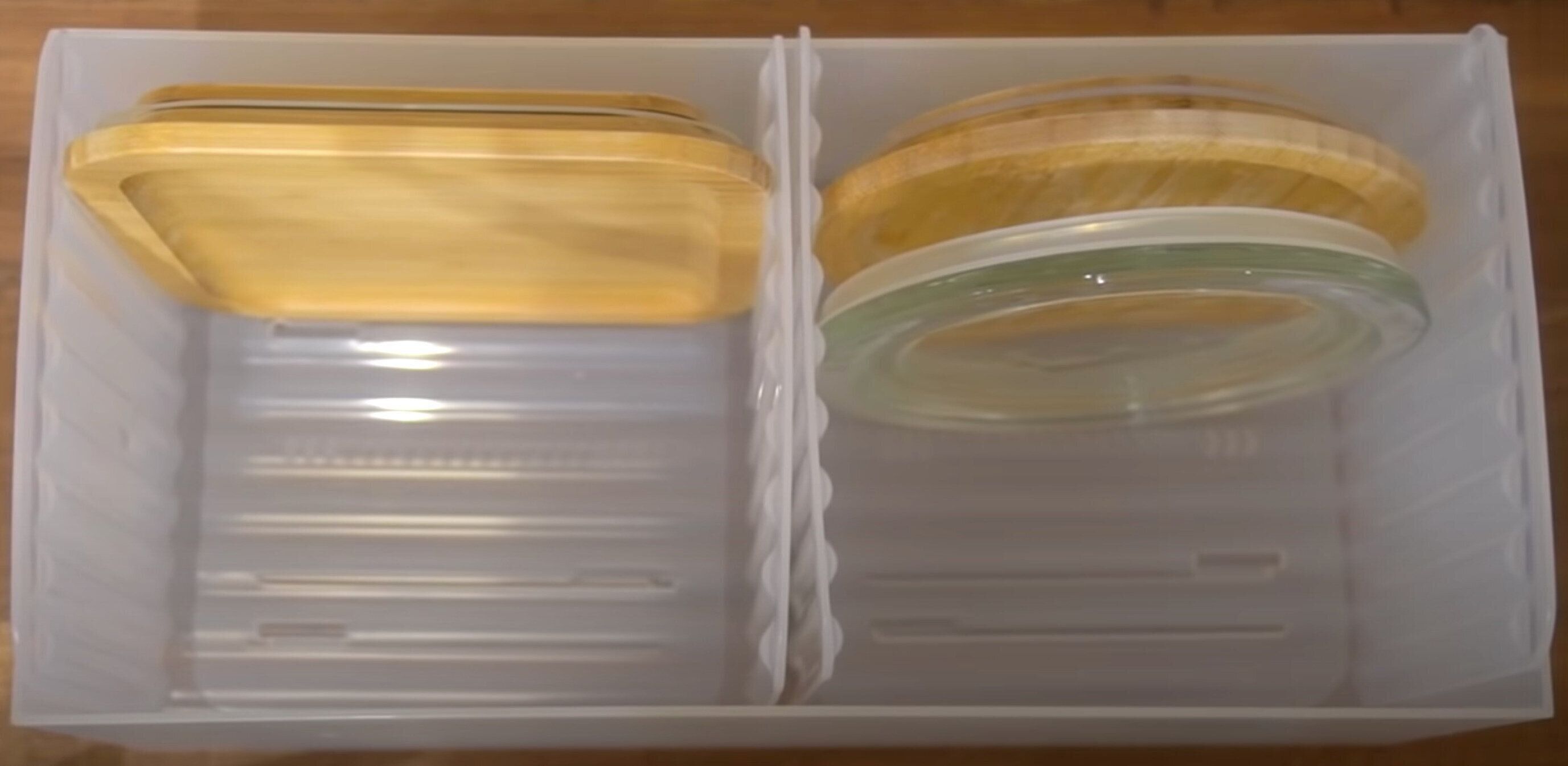 無印のボックスに100均のフリーザーエンドで収納