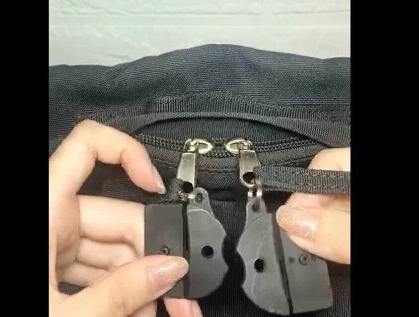 【ダイソー】スリ対策に！ファスナークリップ