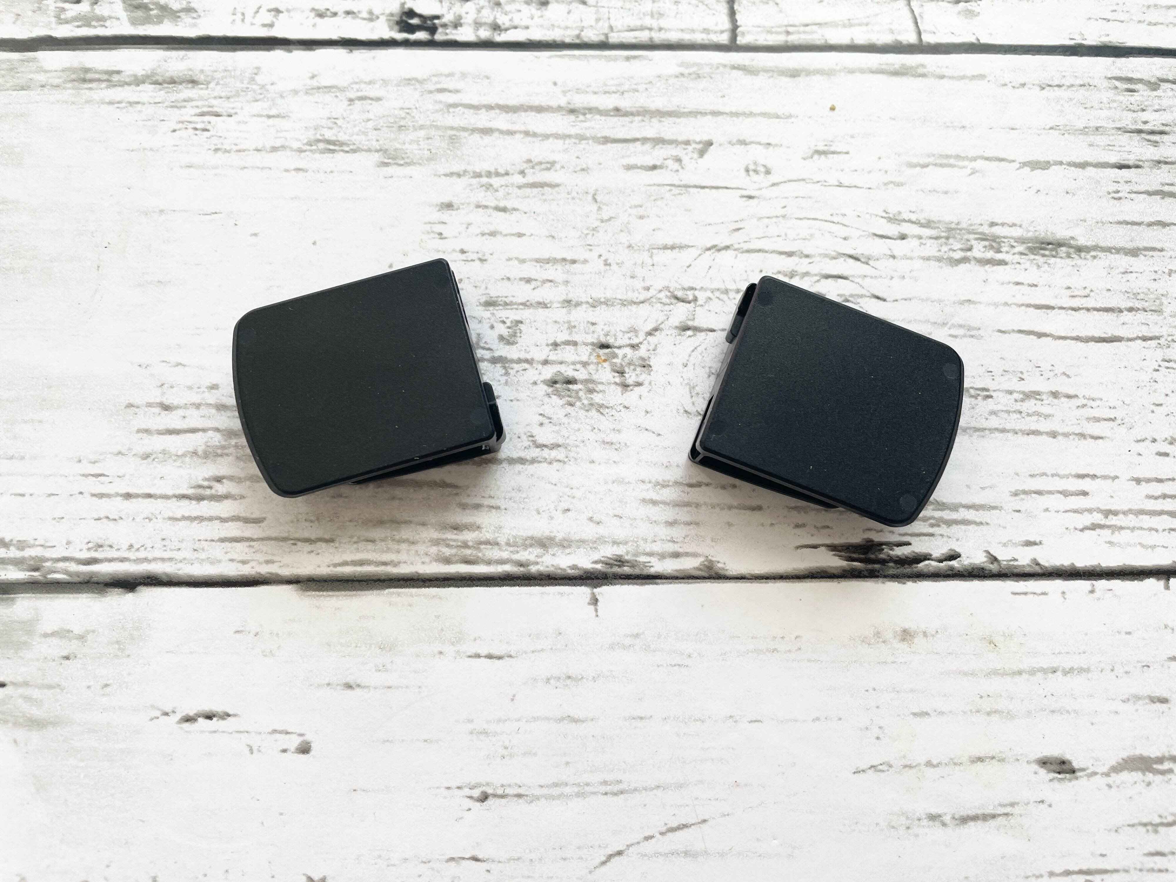 分解したダンボールクリップ