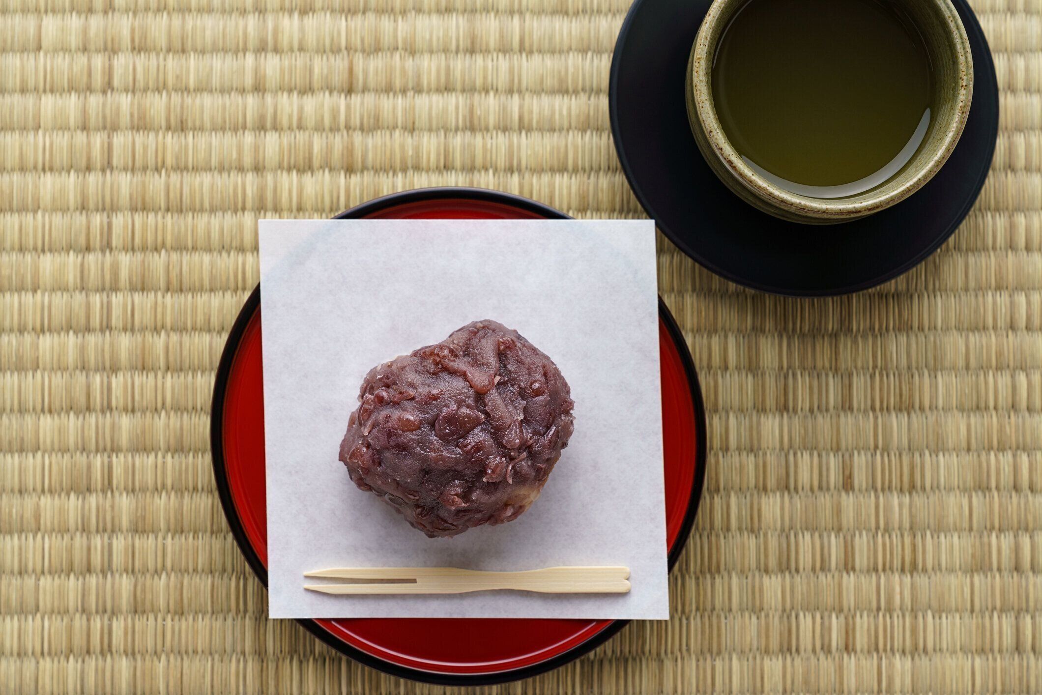 管理栄養士監修 消費期限切れの おはぎ は冷蔵保存でいつまで食べられる 傷んだときの特徴や保存方法を解説 サンキュ