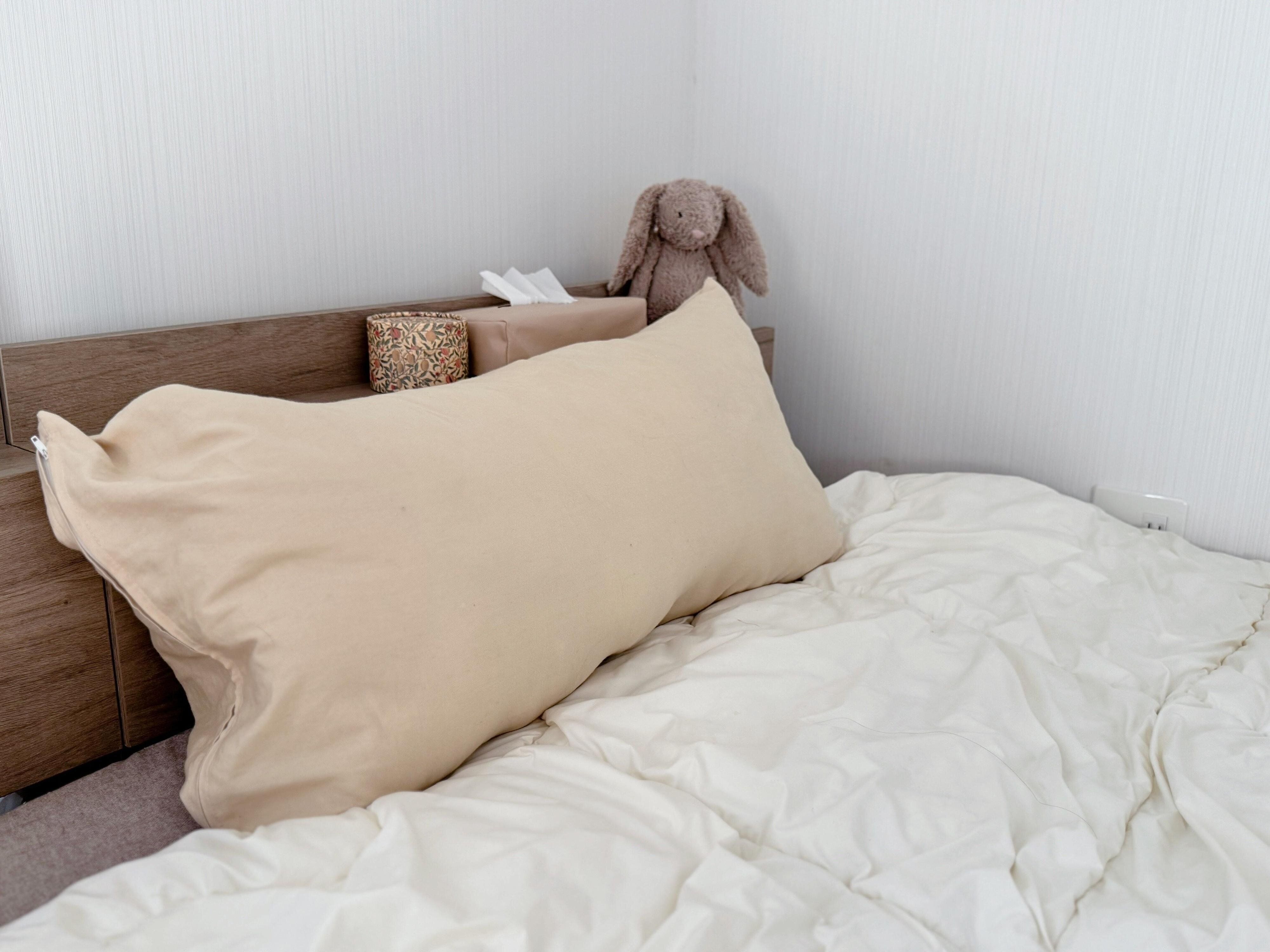 季節外の寝具収納には抱き枕カバーが使える！