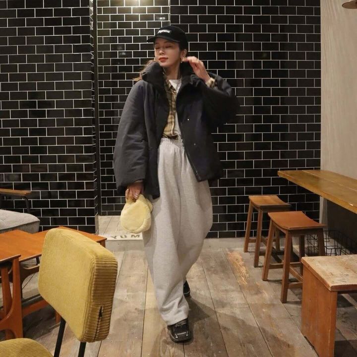 【ユニクロ】待望の「復刻ダウン」が話題!4年愛用しているオシャレ賢者も