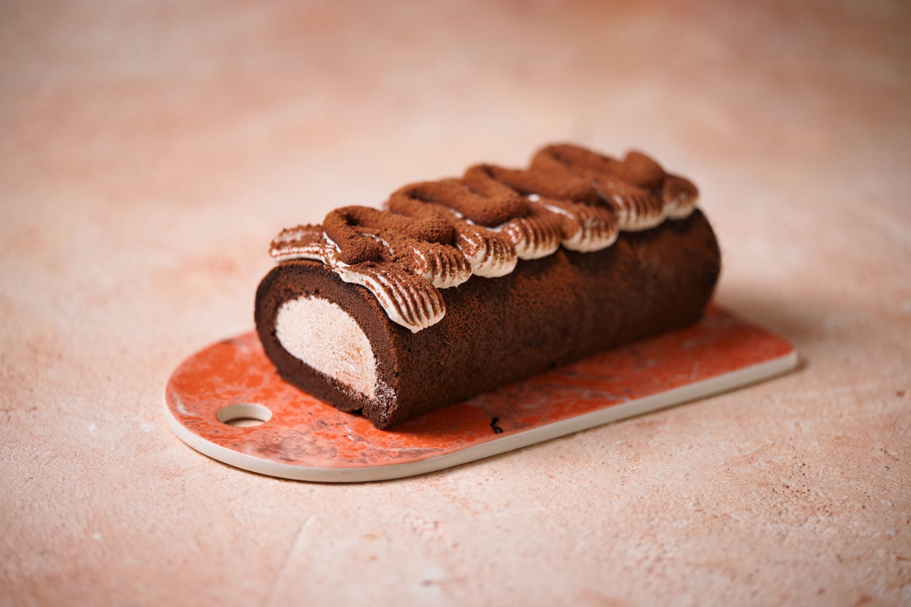 成城石井 desica カカオ72%クーベルチュールチョコレートのティラミスロール